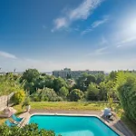 6 Bedroom Lovely Home In Saint-Laurent-Du-Var