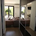 Spacious House For 8 With Swimming Pool