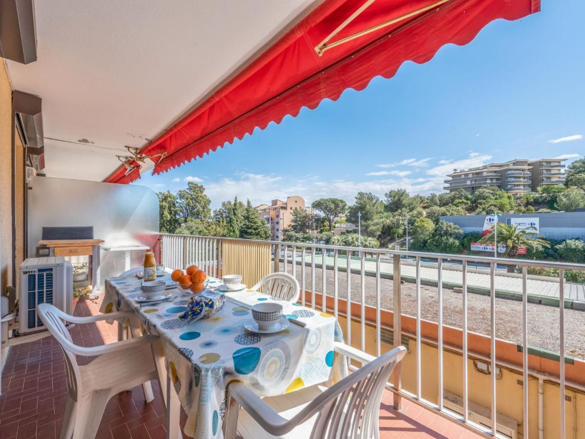 Apartment Le Suzy By Interhome Cavalaire-sur-Mer