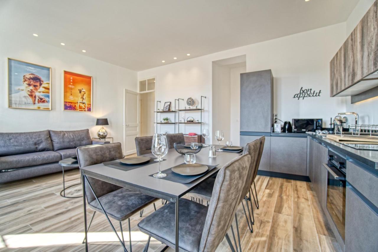 Superbe 3 Pieces Refait A Neuf Classe 4 Etoiles Avec Ascenseur Et Balcon A Pied De La Et Du Palais Des Festivals Apartmán Cannes