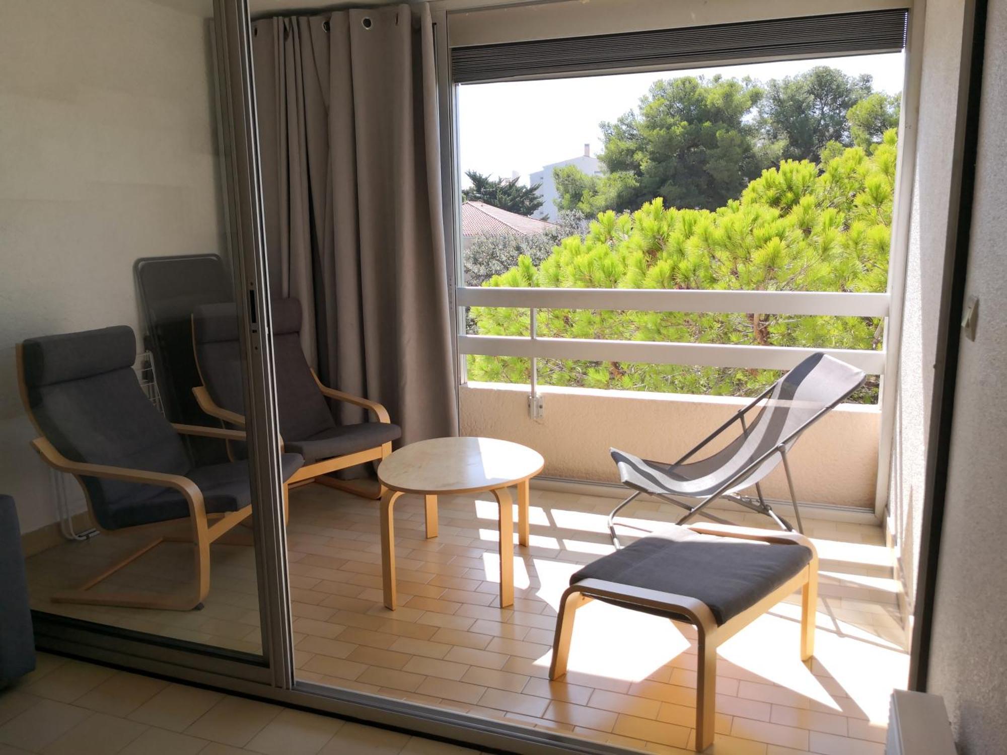 Apartment Calme A Giens , 2 Pas Du Port Et Des Plages
