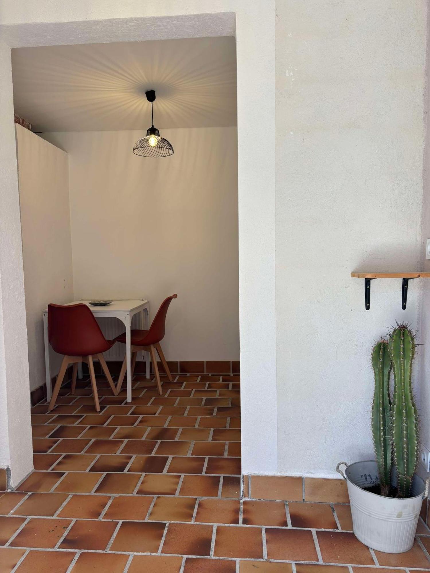 - Douceur Du Sud, Entre Et Campagne Йер