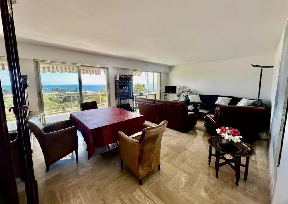 King De Luxe Moderne *