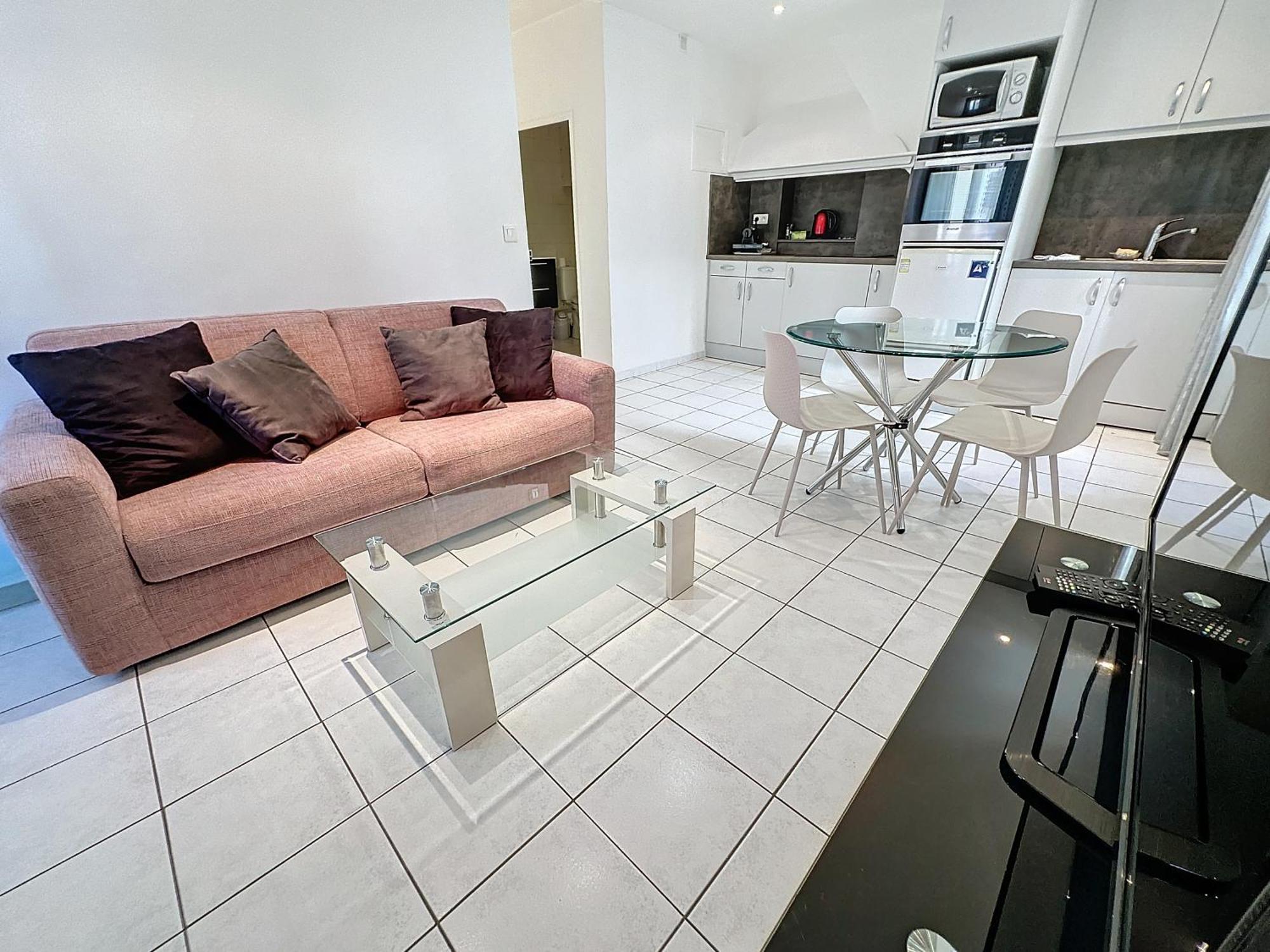 Apartment 1 Bedroom Riouffe 206 2 Mins From Palais Cannes